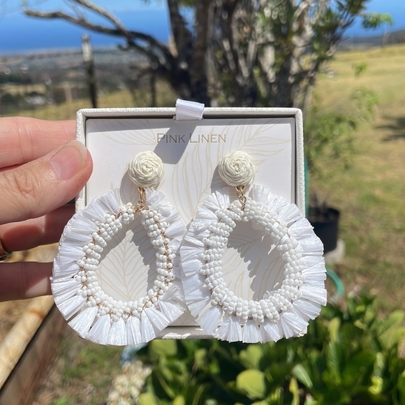 Nib Pink Linen White Fringed BoHo Tear drop Earrings - Picture 5 of 6